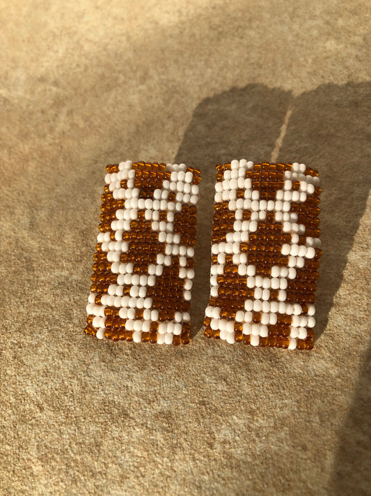 Izinkomo brown earrings (Statement)
