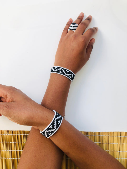 Odade Twin Sister Bracelets x2 (only)